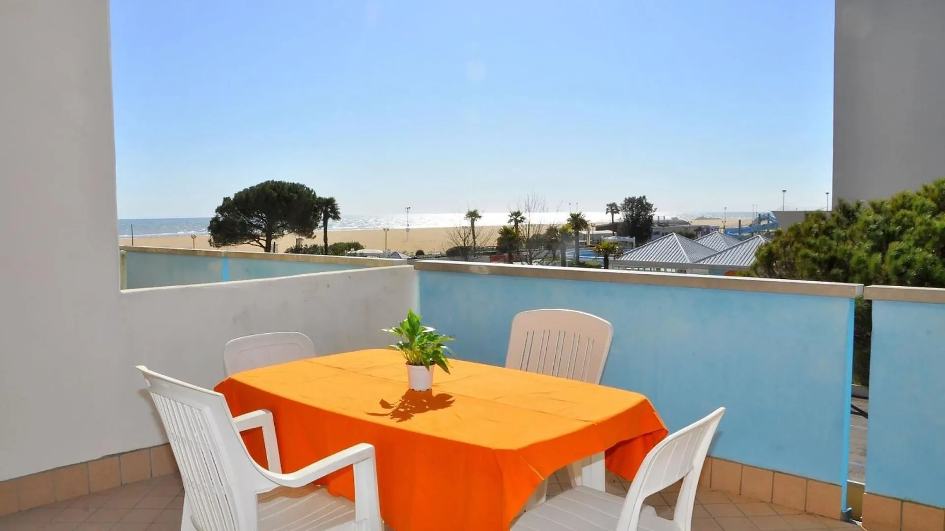 Lovely Flat With Shared Pool - Beahost Bibione Apartamento