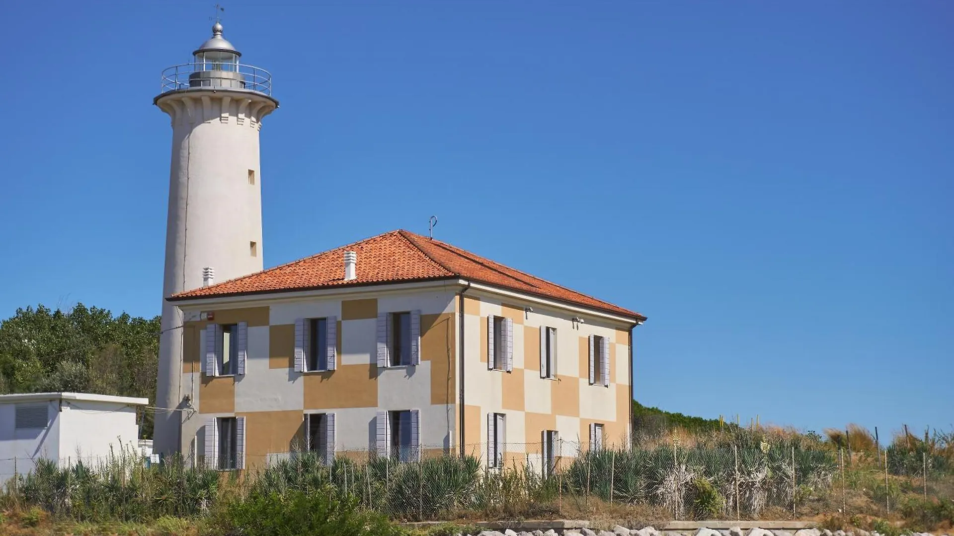 Lovely Flat With Shared Pool - Beahost Bibione Italy